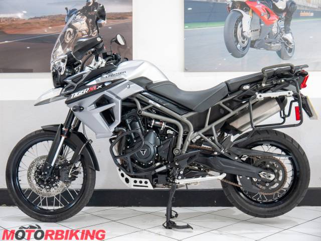 2017 Triumph TIGER 800 XCx Photo #19