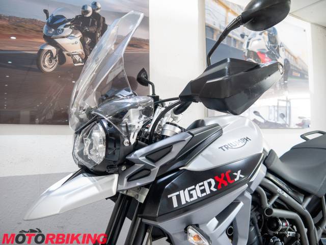 2017 Triumph TIGER 800 XCx Photo #20