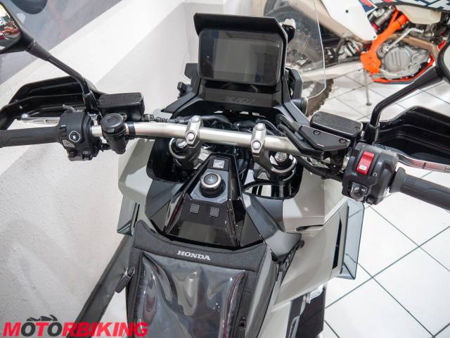 2026 Honda XADV 750 Photo #19