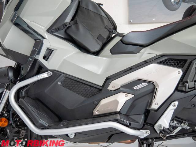 2026 Honda XADV 750 Photo #24
