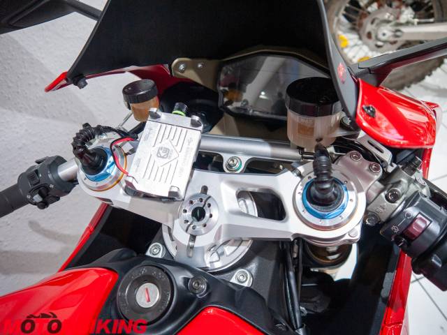 2012 Ducati PANIGALE 1199 S Photo #17