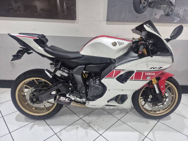 2022 Yamaha YZF R7 Photo #1
