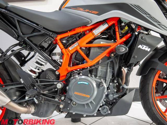 2022 KTM 390 DUKE Photo #8