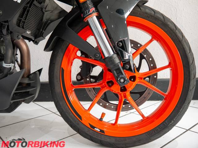 2022 KTM 390 DUKE Photo #10