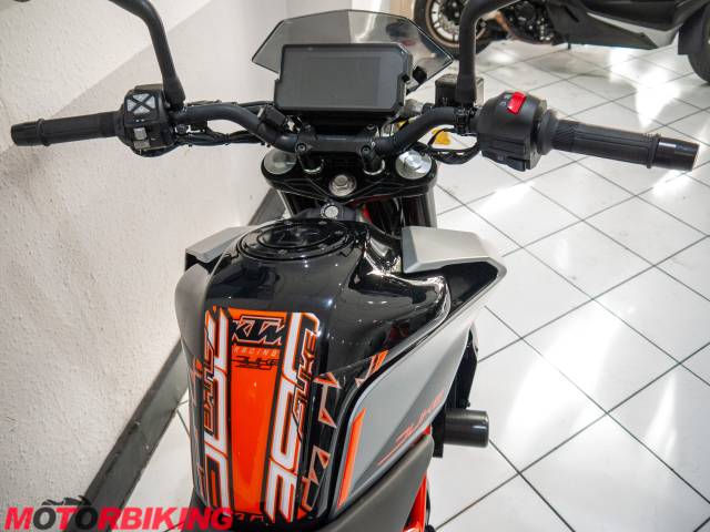 2022 KTM 390 DUKE Photo #15