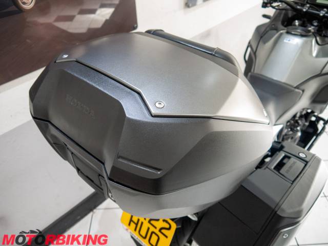 2022 Honda NT1100 Photo #5