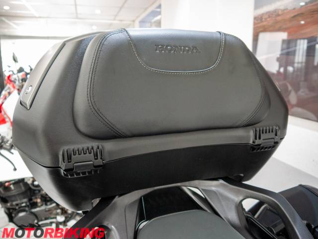 2022 Honda NT1100 Photo #8