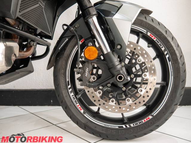 2022 Honda NT1100 Photo #14