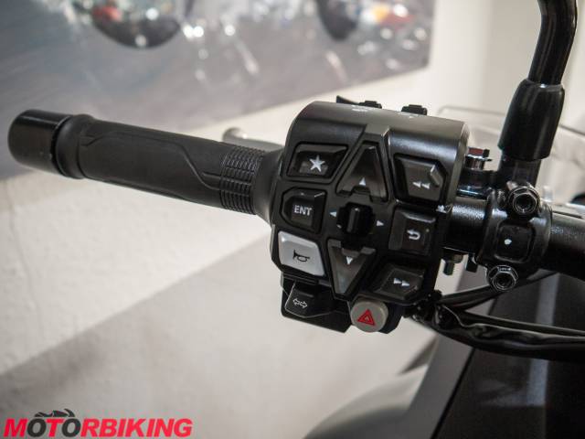 2022 Honda NT1100 Photo #22