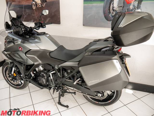 2022 Honda NT1100 Photo #35