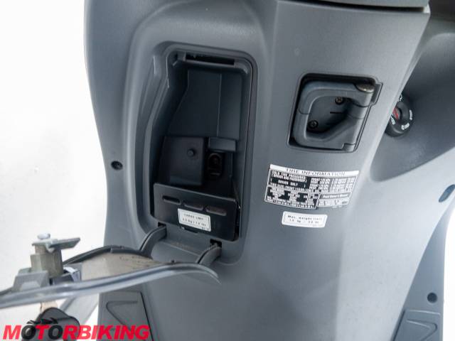 2006 Honda DYLAN 125 SES 125 Photo #10