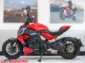 2025 Ducati DIAVEL V4 Photo #8